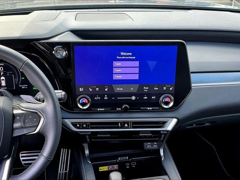 Used 2023 Lexus RX 500h F Sport image 6