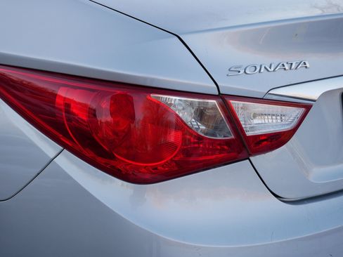 Used 2013 Hyundai Sonata Limited image 17