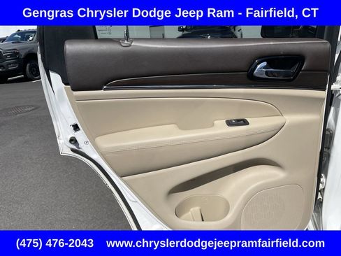 Used 2019 Jeep Grand Cherokee Overland AWD/4WD image 28