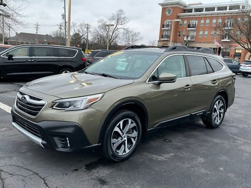 Used 2021 Subaru Outback Limited image 3