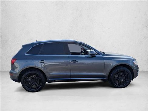 Used 2017 Audi Q5 2.0T Premium Plus w/ Technology Package AWD/4WD image 4