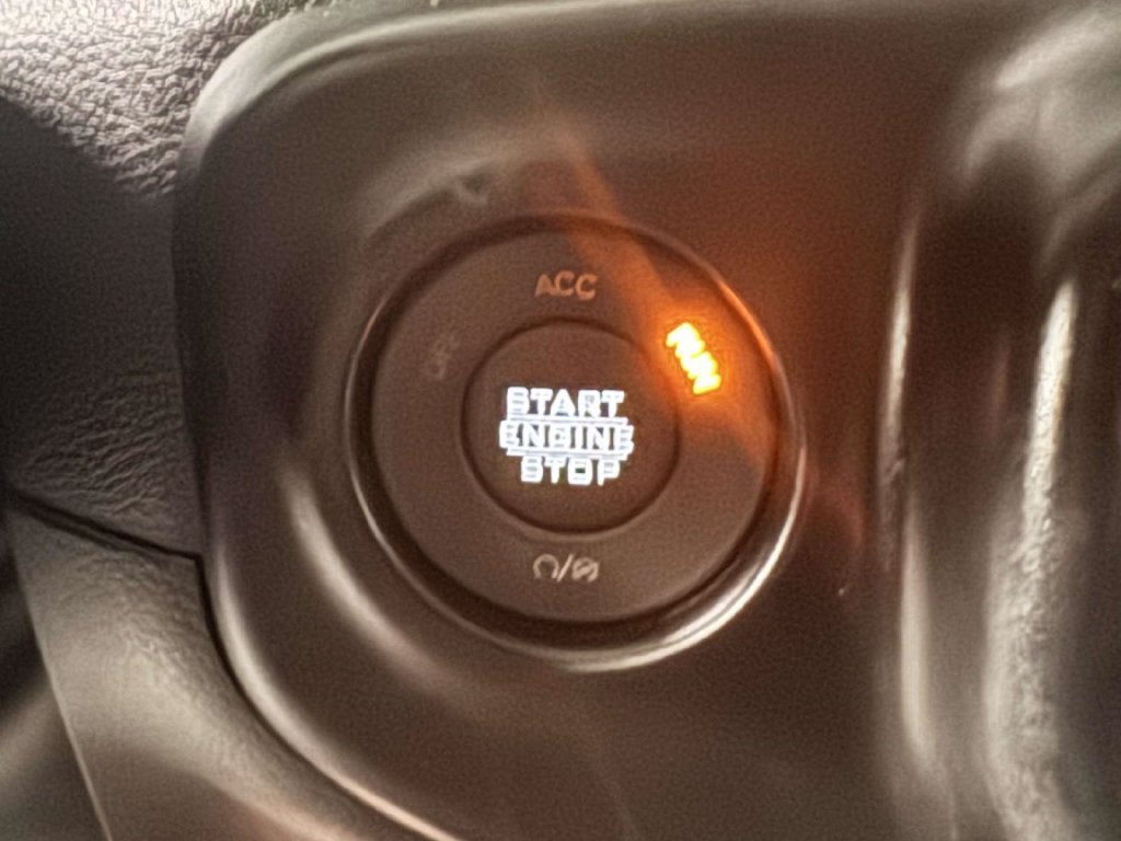 Used 2022 Jeep Gladiator Sport AWD/4WD image 30