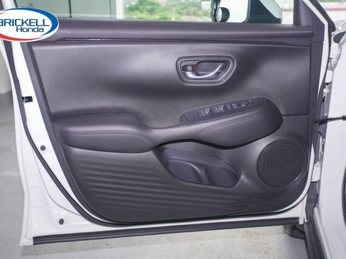 Used 2024 Honda HR-V LX image 12