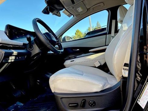 Certified 2024 Nissan Ariya FWD image 12