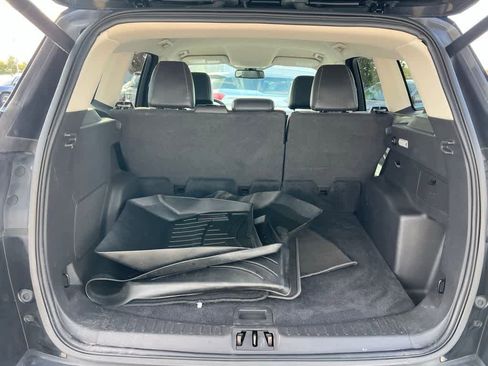 Used 2017 Ford Escape Titanium image 20