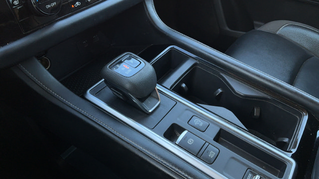 Used 2022 Nissan Pathfinder SL FWD image 18