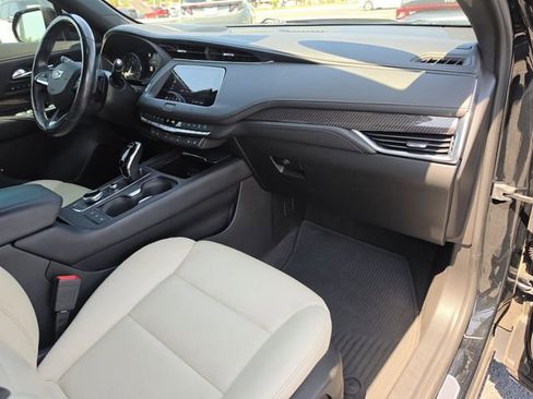 Used 2020 Cadillac XT4 Sport FWD image 22