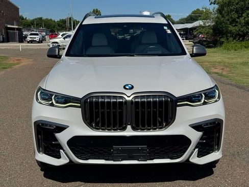 Used 2021 BMW X7 M50i w/ Dynamic Handling Package AWD/4WD image 2