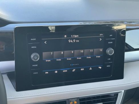 New 2026 Volkswagen Taos SE image 10