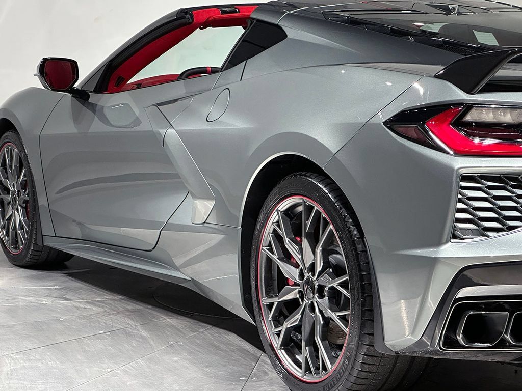 Used 2024 Chevrolet Corvette Stingray Premium Cpe w/ Z51 Performance Package RWD image 33
