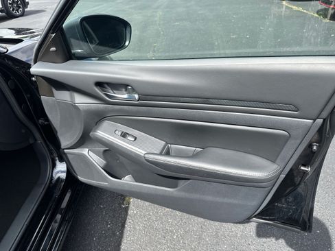 Used 2024 Nissan Altima 2.5 SV FWD image 21
