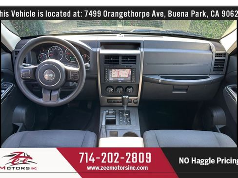 Used 2012 Jeep Liberty Sport image 17