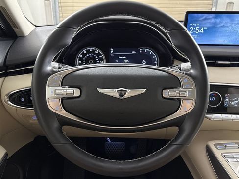 Certified 2023 Genesis GV70 2.5T w/ Select Package AWD/4WD image 17