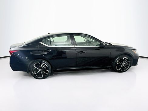 Used 2023 Nissan Altima 2.5 SR AWD/4WD image 10