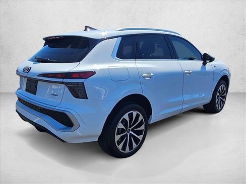 New 2026 Audi Q3 quattro 2.0T AWD/4WD image 2