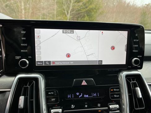 Used 2023 Kia Sorento SX image 18