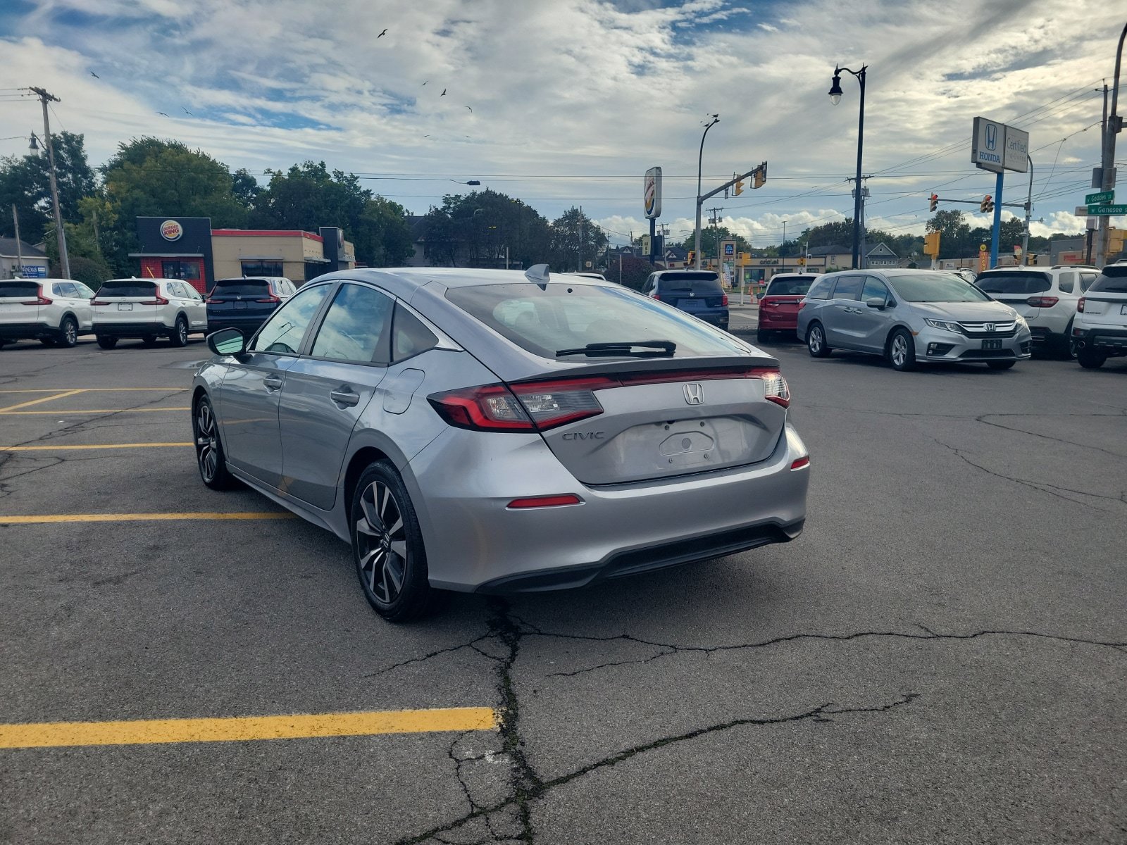 Used 2024 Honda Civic EX-L image 3