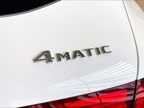 Used 2019 Mercedes-Benz GLC 300 4MATIC image 10