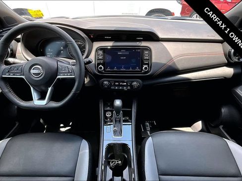Used 2023 Nissan Kicks SR w/ SR Premium Package FWD image 7