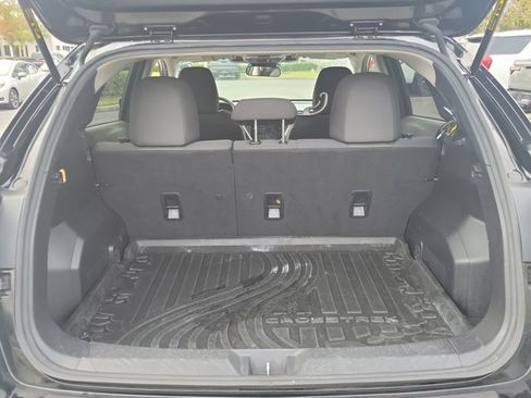 Used 2024 Subaru Crosstrek 2.0i Premium image 9