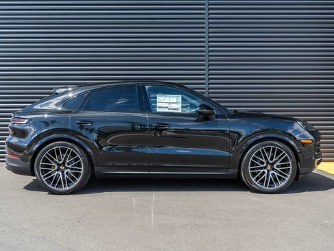 New 2026 Porsche Cayenne Coupe AWD/4WD image 8