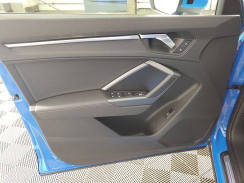 Used 2019 Audi Q3 2.0T Premium Plus image 29