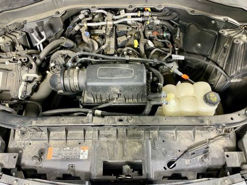 Used 2023 Ford Explorer XLT w/ Equipment Group 202A image 10