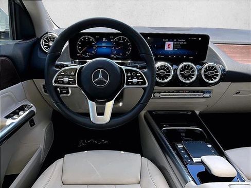 Certified 2023 Mercedes-Benz GLA 250 image 7