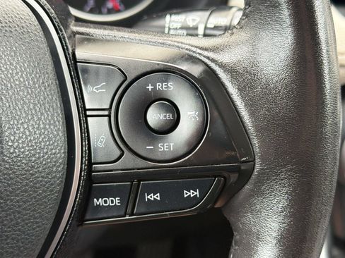 Certified 2021 Toyota RAV4 XLE Premium AWD/4WD image 19