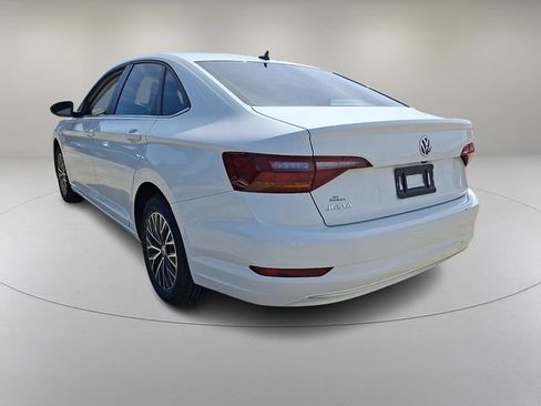 Used 2019 Volkswagen Jetta SE w/ Cold Weather Package FWD image 7