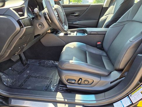 Used 2024 Lexus ES 250 w/ Premium Package AWD/4WD image 15