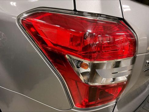 Used 2014 Subaru Forester 2.5i Premium w/ All-Weather Package AWD/4WD image 28