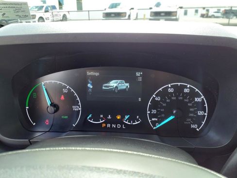 Used 2024 Ford Maverick XL image 11