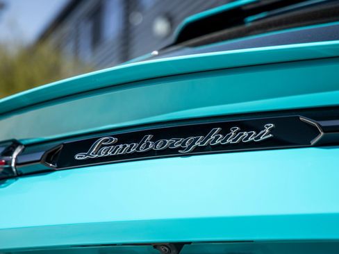 Used 2024 Lamborghini Urus S AWD/4WD image 13