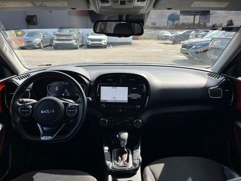 Certified 2023 Kia Soul GT-Line image 38