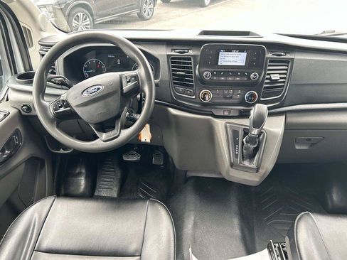 Used 2022 Ford Transit 350 DRW RWD image 32
