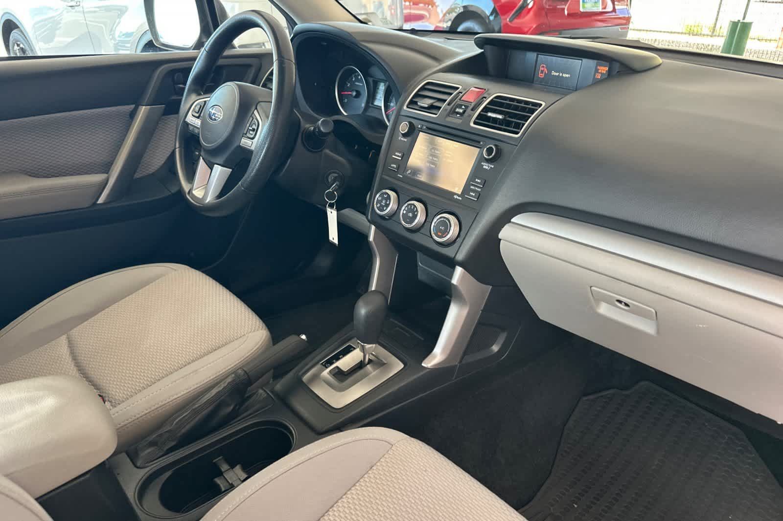 Used 2017 Subaru Forester 2.5i AWD/4WD image 16