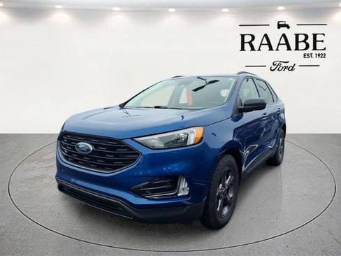 Used 2024 Ford Edge SEL w/ Sport Appearance Package AWD/4WD image 4
