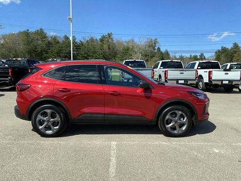 Used 2025 Ford Escape ST-Line w/ Tech Pack #1 AWD/4WD image 2