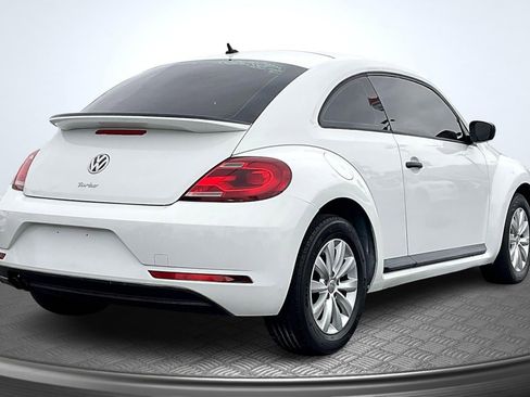 Used 2018 Volkswagen Beetle S image 11