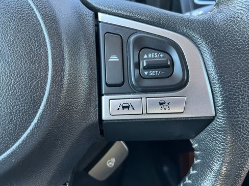 Used 2018 Subaru Forester 2.5i Touring AWD/4WD image 13