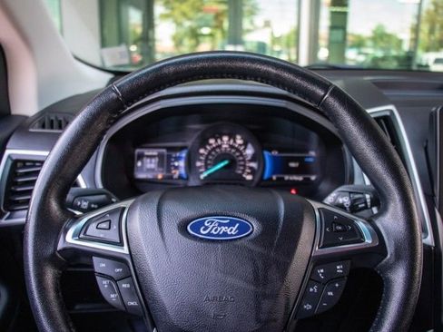 Used 2024 Ford Edge SEL image 13