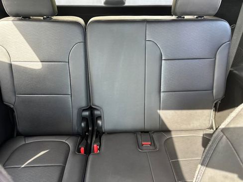 Used 2023 Chevrolet Traverse High Country w/ LPO, 'HIT The Road' Package AWD/4WD image 22