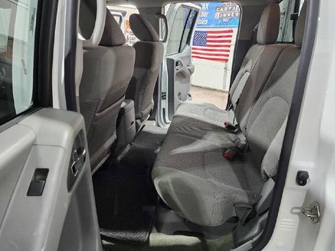 Used 2016 Nissan Frontier SV w/ SV Value Truck Package AWD/4WD image 10