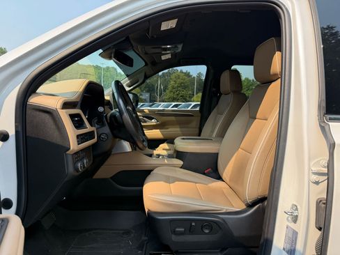 Used 2022 Chevrolet Tahoe Premier AWD/4WD image 12