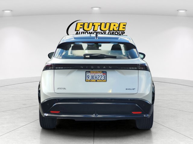 Certified 2023 Nissan Ariya FWD image 8