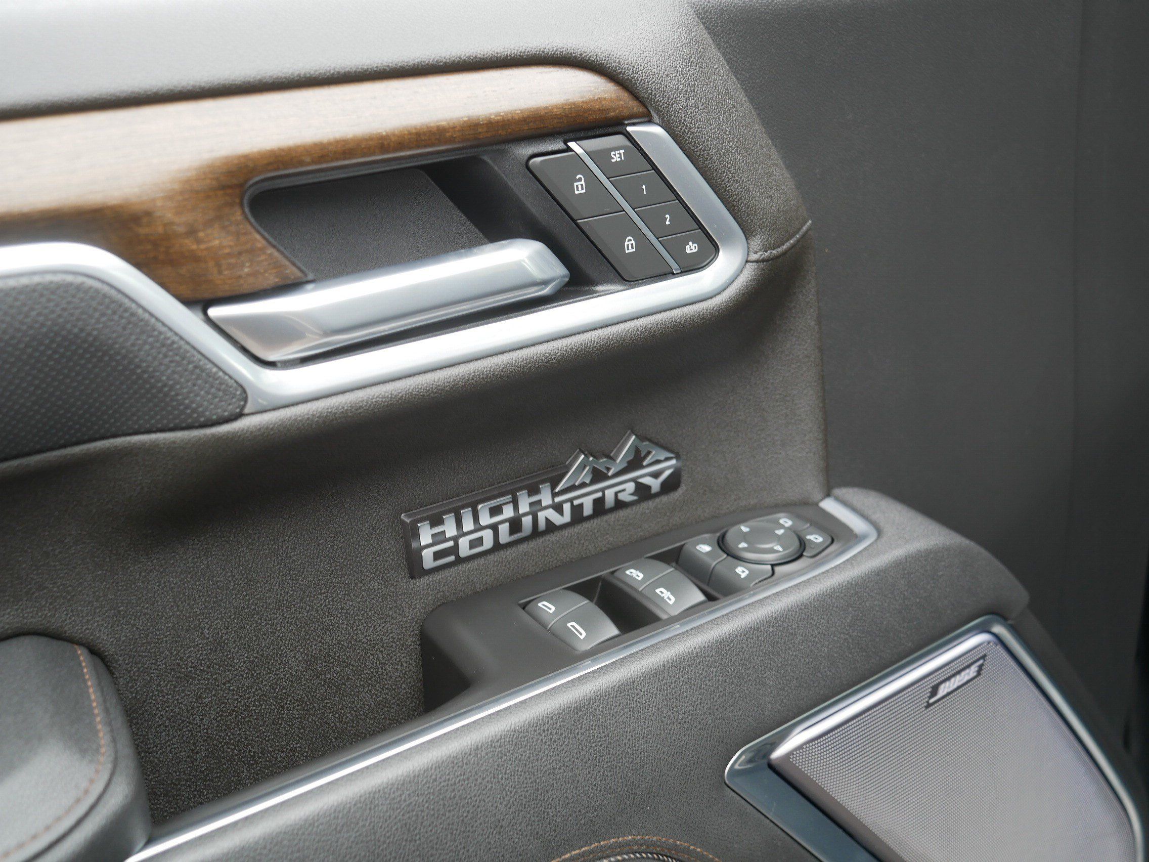 Certified 2025 Chevrolet Silverado 1500 High Country w/ High Country Premium Package AWD/4WD image 19