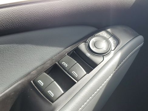 Used 2020 Buick Enclave Essence w/ Sport Touring Edition image 25