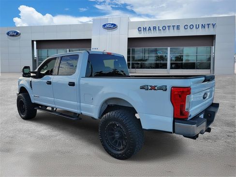 Used 2019 Ford F250 XLT image 3