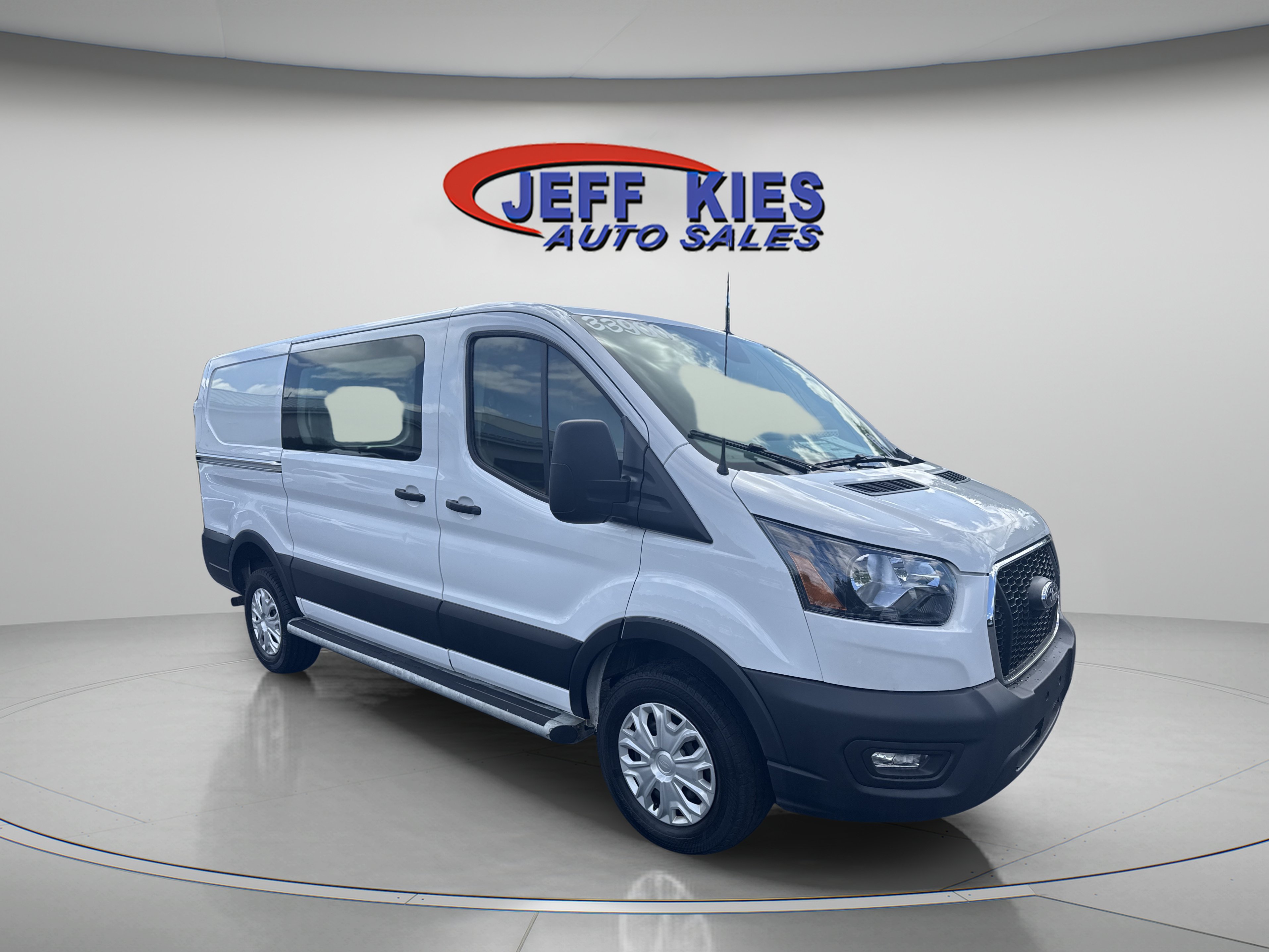 Used 2025 Ford Transit 250 Low Roof w/ Exterior Upgrade Package RWD image 3